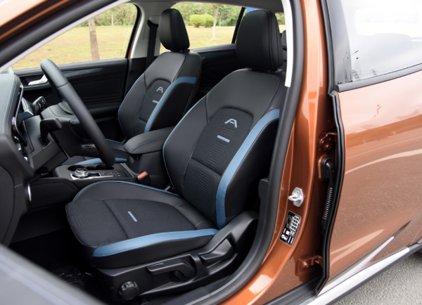 玩樂還是居家？福特福克斯獵裝版VS豐田卡羅拉