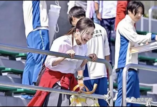 明媚的壓抑更可怕