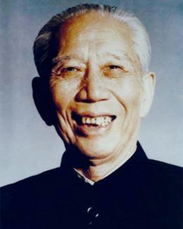 王震上將便衣視察,縣長不講理要抓他,王震如何處理? 王震上將便衣視察,縣長不講理要抓他,王震如何處理?