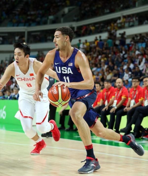 克萊·湯普森VS丁彥雨航的畫面，是球迷記憶中，他們最後一次單挑