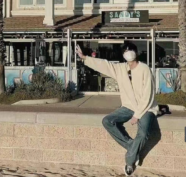 李敏鎬臉部消腫帥回金嘆!穿針織衫韓劇男主範滿滿,超模腿太搶眼 李敏鎬臉部消腫帥回金嘆!穿針織衫韓劇男主範滿滿,超模腿太搶眼