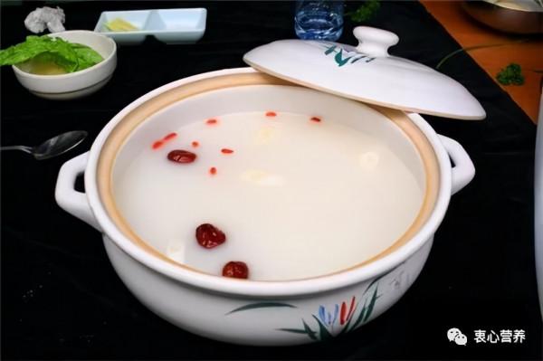 湯的營養真的那麼豐富嗎?告訴您喝湯的真相 湯的營養真的那麼豐富嗎?告訴您喝湯的真相