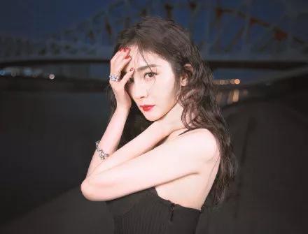 楊冪 桌布美圖 楊冪 桌布美圖