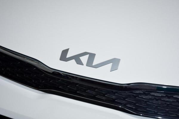 價格便宜油耗低，合資三廂自動擋，遮風擋雨又實用，實拍起亞煥馳