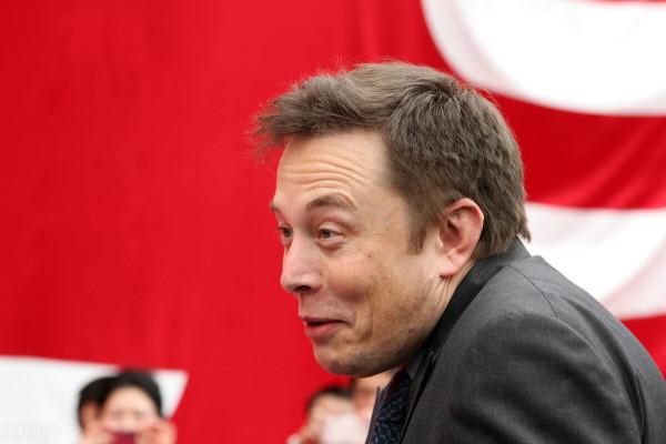 馬斯克的星鏈如果把天空都佔了，怎麼和他辯論？