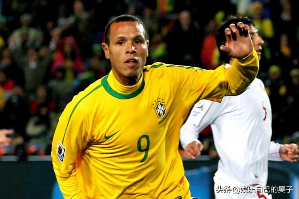 再見青春!盤點2021年九大退役足球運動員,看看誰讓你最不捨 再見青春!盤點2021年九大退役足球運動員,看看誰讓你最不捨