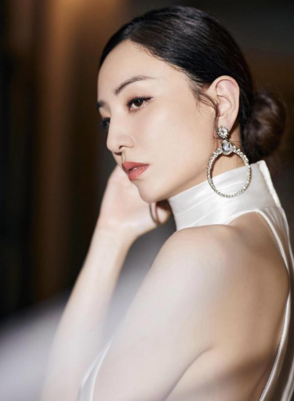 鄭希怡 ​​​美圖寫真集