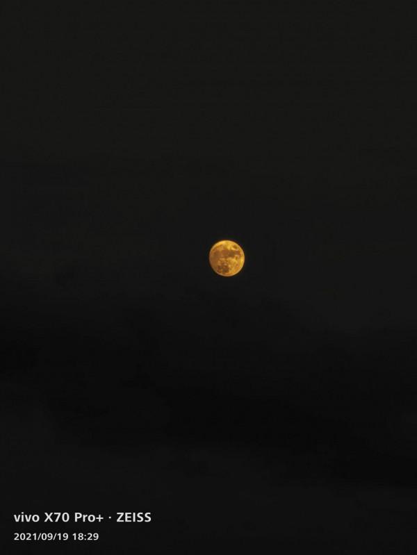 藍廠X70 PRO +的超級月亮 藍廠X70 PRO +的超級月亮