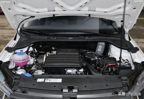 新老三樣大對決 大眾桑塔納對比雪佛蘭科魯澤，誰能拔得頭籌？