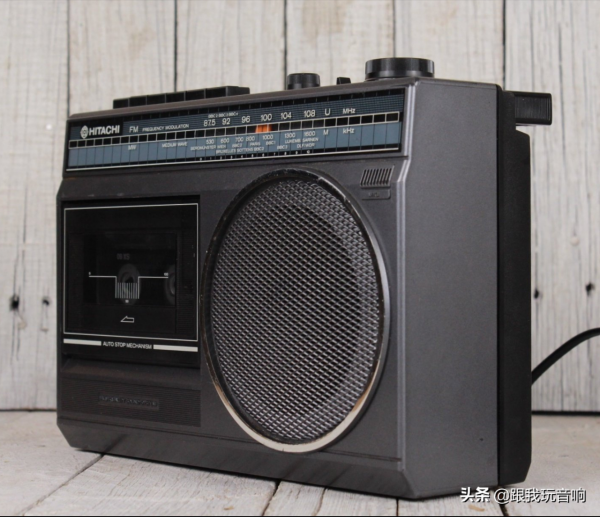 日立HITACHI TRK-510E 收錄機音響 2波段行動式收音機 日立HITACHI TRK-510E 收錄機音響 2波段行動式收音機