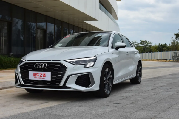 試駕:奧迪A3 Sportback,人生第一臺豪車? 試駕:奧迪A3 Sportback,人生第一臺豪車?