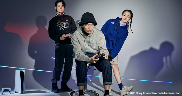 GU與PlayStation再度合作 推出聯名款衛衣 GU與PlayStation再度合作 推出聯名款衛衣