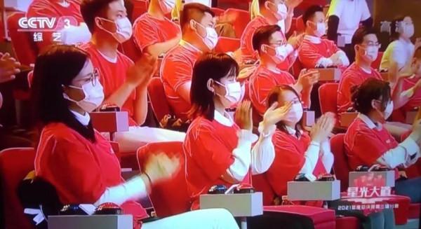 從田間地頭走上《星光大道》舞臺上的草根明星 從田間地頭走上《星光大道》舞臺上的草根明星