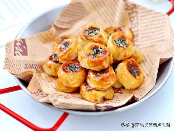 無需放油,​酥脆可口,一口一個停不下來!還非常健康哦 無需放油,​酥脆可口,一口一個停不下來!還非常健康哦