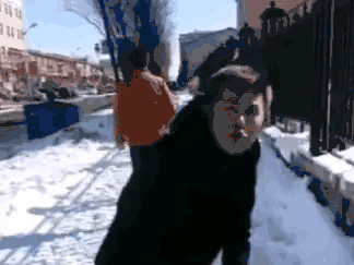 這孩子真可憐，還沒出生政審就過不了！網友：太難了