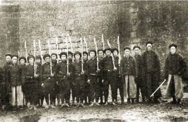 曾國藩下令招募三千兵勇,王錱存有私心招了一萬,曾:難與謀大事 曾國藩下令招募三千兵勇,王錱存有私心招了一萬,曾:難與謀大事