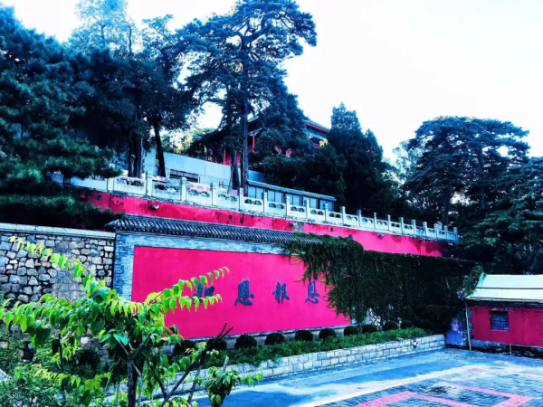 初秋到戒臺寺尋覓禪境，還有佛教最高等級的戒壇可以參觀~