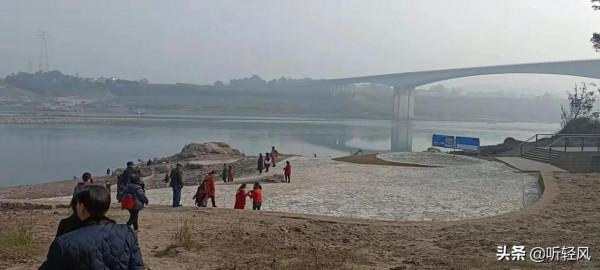 遊嘉陵江小三峽的小小一段