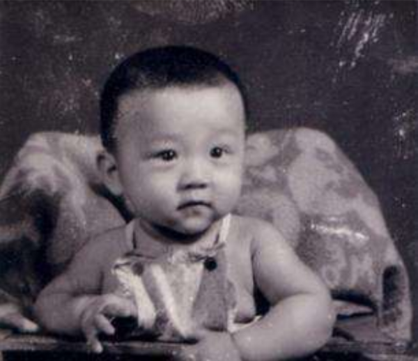 黃志忠：拋棄13年糟糠妻，愛上小3歲柯藍，52歲仍單身，他後悔嗎