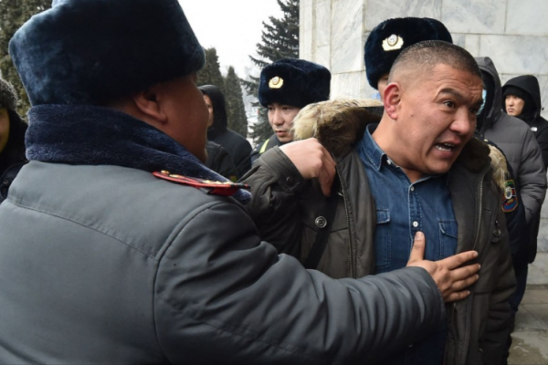 盡顯大國風範！中哈兩國外長通話，共同反對任何“顏色革命”圖謀