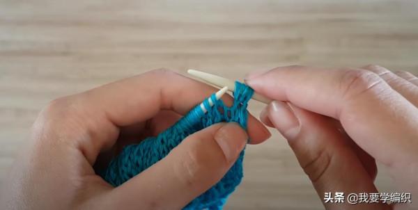 適合日常穿搭的休閒毛衣,混拼色低領毛衣教程,簡約大方適合新手 適合日常穿搭的休閒毛衣,混拼色低領毛衣教程,簡約大方適合新手