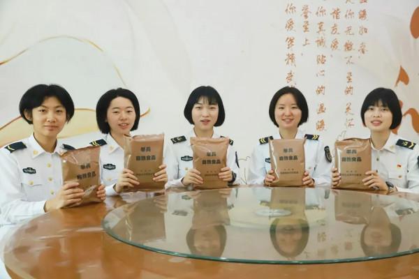 “吃貨”看過來！有一種“大餐”叫單兵自熱食品