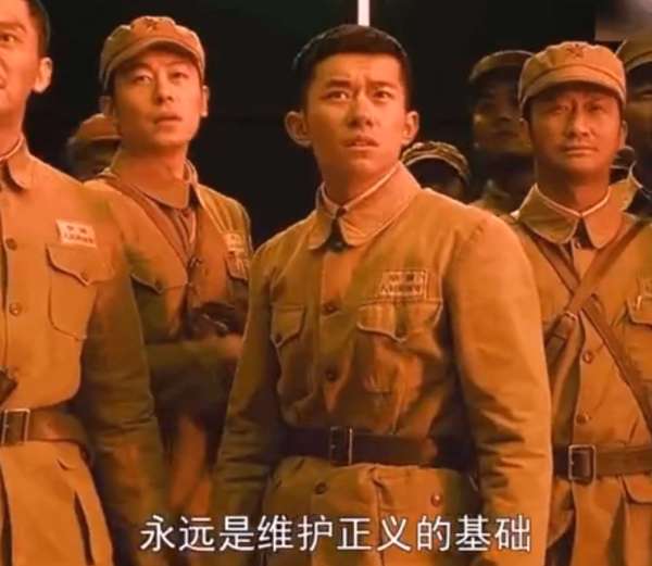 電影《長津湖》裡的伍千里為何不讓伍萬里殺那個美軍戰俘？