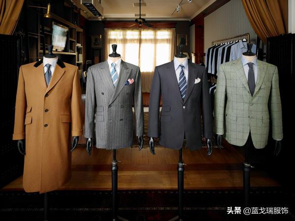 團體職業裝西服定製,西裝馬甲三件套該如何搭配 團體職業裝西服定製,西裝馬甲三件套該如何搭配