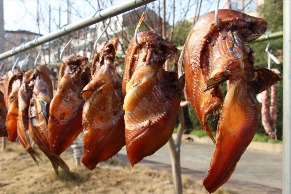 醃臘魚，不要直接加鹽醃，多做2個步驟，鮮嫩緊實香味足，不發臭