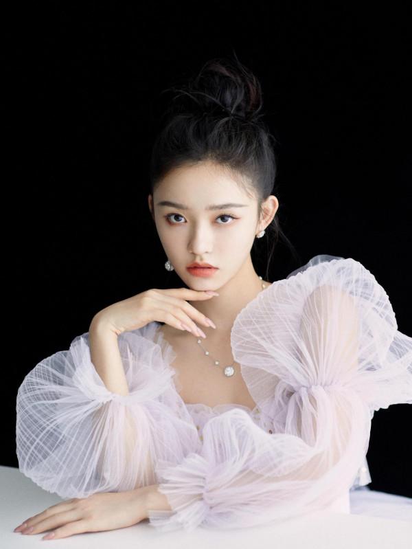 林允，一條美人魚