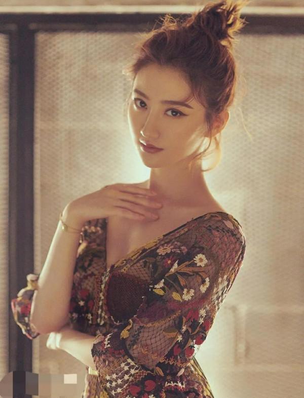 著名演員景甜，真的很甜，美麗大方