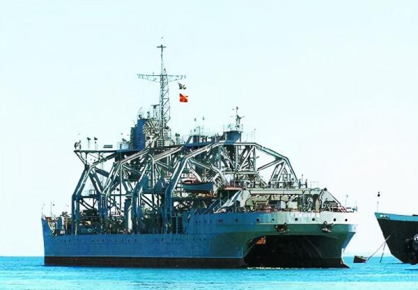 三朝元老精神矍鑠，俄羅斯百年老艦“公社號”潛艇救援船