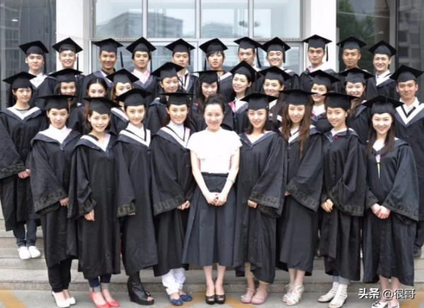 人世間：三位女知青的扮演者顏值都很高，雖然是配角，但來頭不小