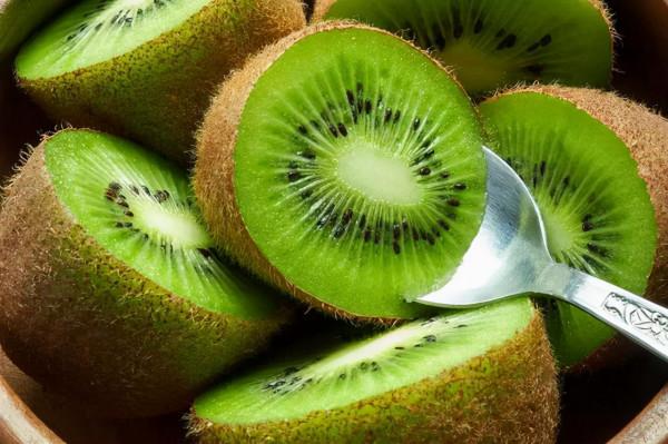 胃不好的人，想要降低胃病發生率，這4種水果，能少吃盡量少吃