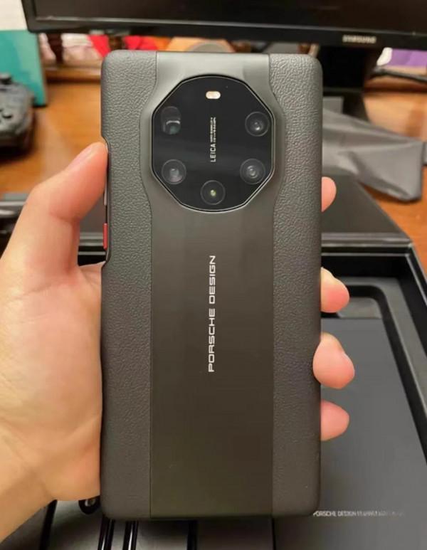 你們都知道一萬多元的手機有哪些型號嗎？