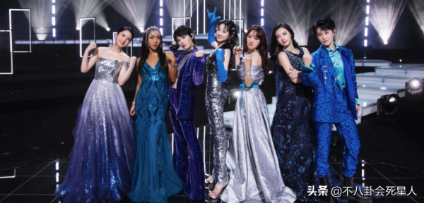 女星合照時的“小心機”,只P自己、伸手遮臉、戰術後縮 女星合照時的“小心機”,只P自己、伸手遮臉、戰術後縮