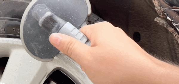 洗車店也洗不掉的汙漬,其實自己在小區就能洗乾淨! 洗車店也洗不掉的汙漬,其實自己在小區就能洗乾淨!