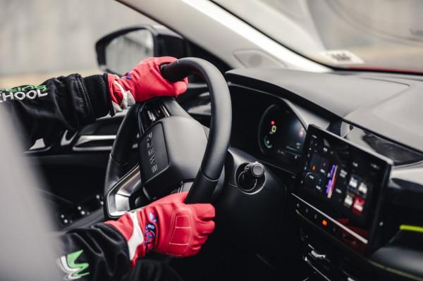 試駕榮威i5 GT 10萬以內運動家轎新曙光