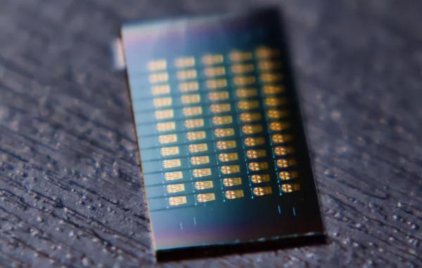 清華校友發表Nature一作論文，可用於構建量子網路和光量子計算機