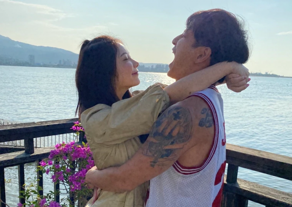 恭喜!36歲男星意外迎二胎,妻子懷孕已6個月,大兒子還不滿1歲 恭喜!36歲男星意外迎二胎,妻子懷孕已6個月,大兒子還不滿1歲