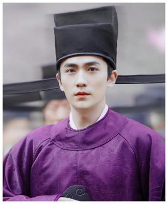 紫衣別瞎穿,這6位的紫衣高貴典雅,冷酷有氣度,個個翩翩佳公子 紫衣別瞎穿,這6位的紫衣高貴典雅,冷酷有氣度,個個翩翩佳公子