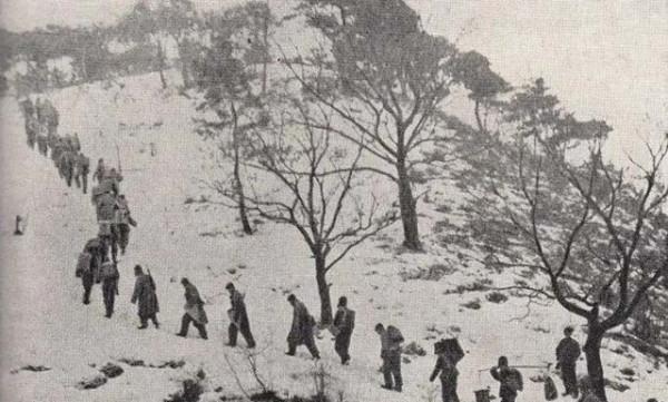 人民軍少將與志願軍政委兩次對話，為何少將前後判若兩人？