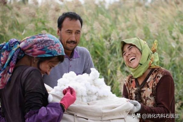 男子腰痛發熱，治療無效欲放棄，兒子無意一句話提供了救命線索