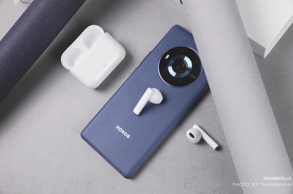 感受耳朵上的科技與藝術，榮耀親選Earbuds X2圖賞