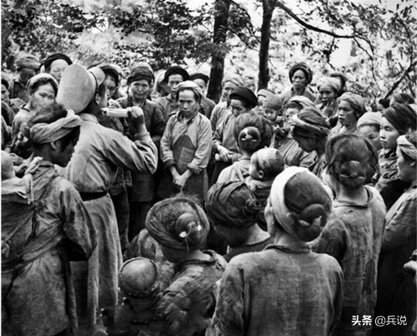1949年軍代表進駐貴州鄉村，遭土匪持刀夜襲，一人反殺2名悍匪