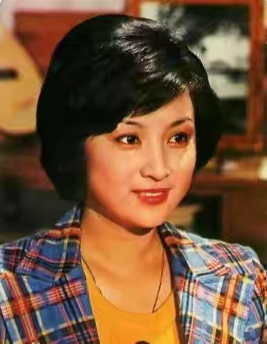 10個被時光遺忘的“瓊女郎”，個個我見猶憐，最大的已經77歲