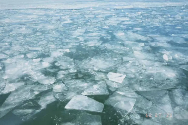 別等頭髮花白才說“我要出去走遠方”，趁冬日暖陽，遇見恰好風景