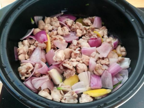 冬天做燉菜，要學會做“減法”，菜香味美湯汁濃郁，家人都愛吃