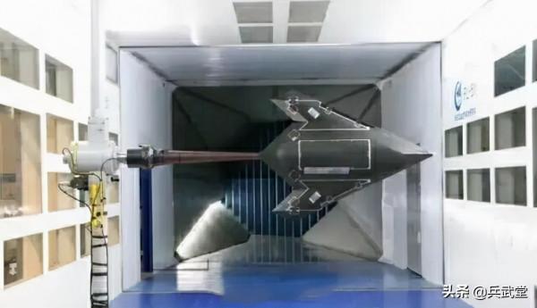 轟20驗證機模型在吹風洞?小展弦比翼尖可動,比B2看起來更隱身 轟20驗證機模型在吹風洞?小展弦比翼尖可動,比B2看起來更隱身