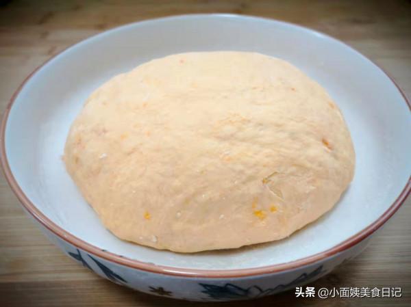 深秋，這水果正當季，維C含量極高，潤肺去燥，做成餅特別香甜